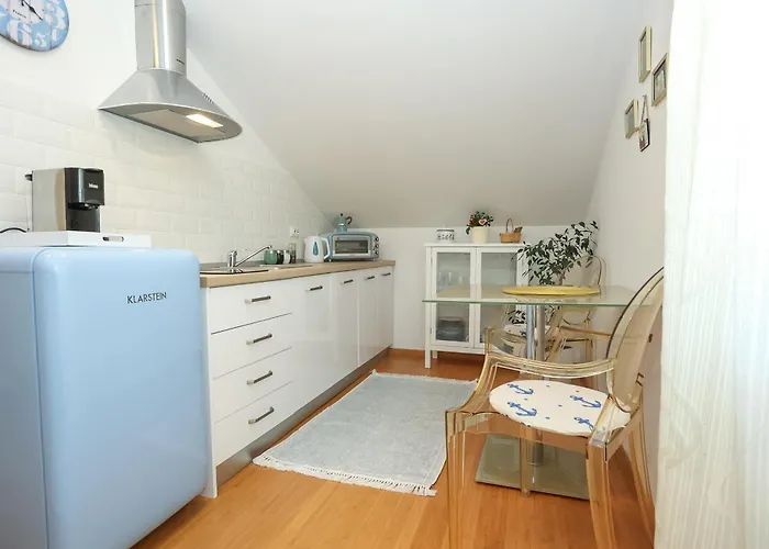 Z&A Studio Apartment With Parking