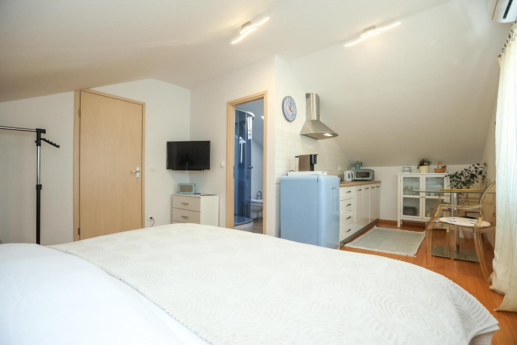 Z&a With Parking Apartamento
